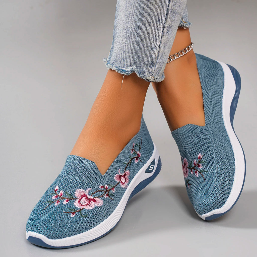 Spring and Autumn New Women's Sports Shoes, Fashionable, Breathable, Lightweight, Non-Slip, Wear-Resistant, Casual Sports Shoes, Flat Shoes, Loafers