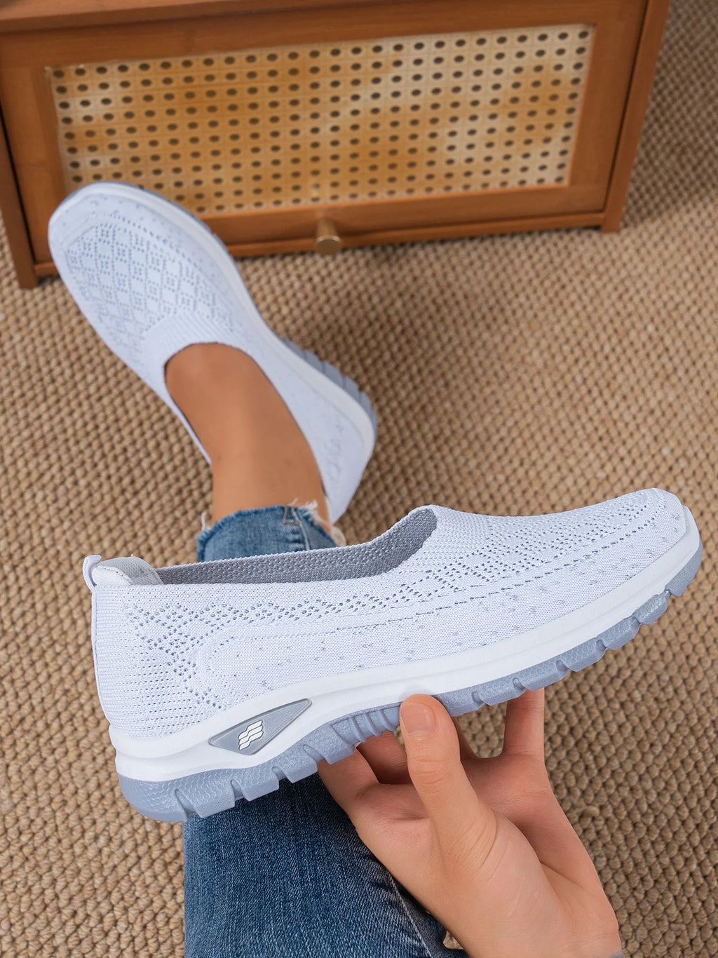 Women's Shoes Women's Sports Shoes Soft-Soled Breathable Lightweight Net Shoes Sports Walking Shoes Affordable Free Shipping