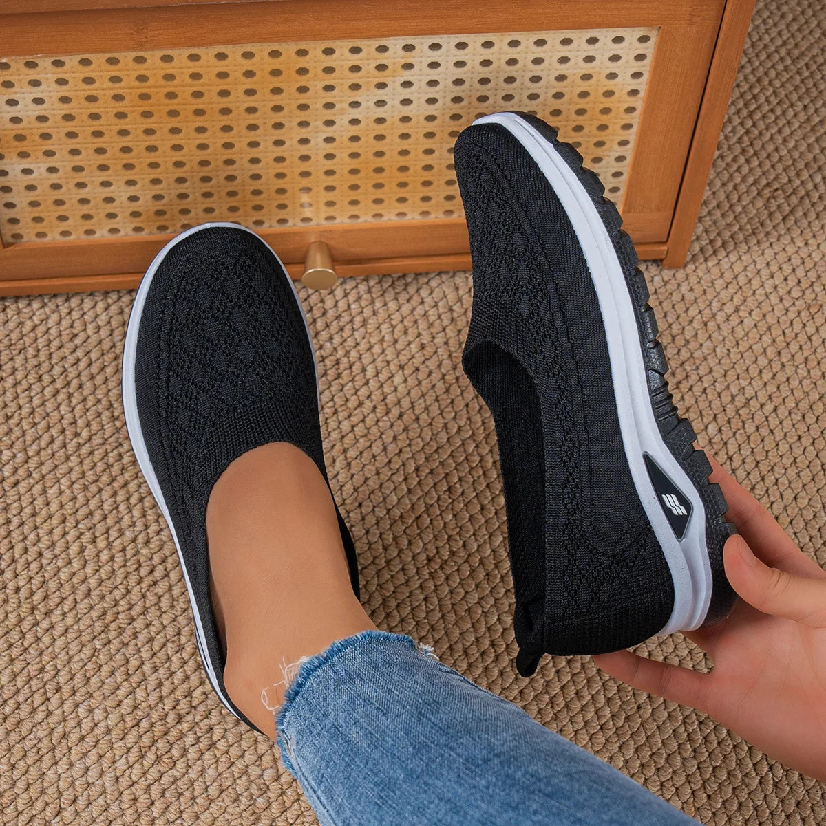Women's Shoes Women's Sports Shoes Soft-Soled Breathable Lightweight Net Shoes Sports Walking Shoes Affordable Free Shipping