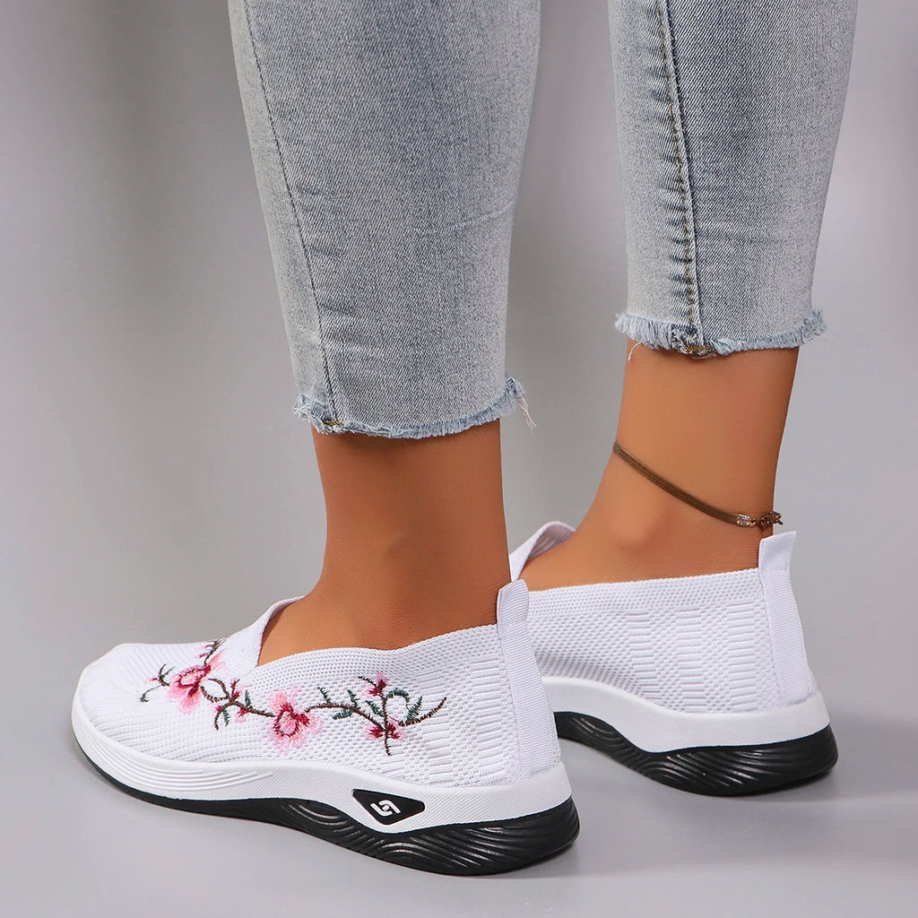 Spring and Autumn New Women's Sports Shoes, Fashionable, Breathable, Lightweight, Non-Slip, Wear-Resistant, Casual Sports Shoes, Flat Shoes, Loafers