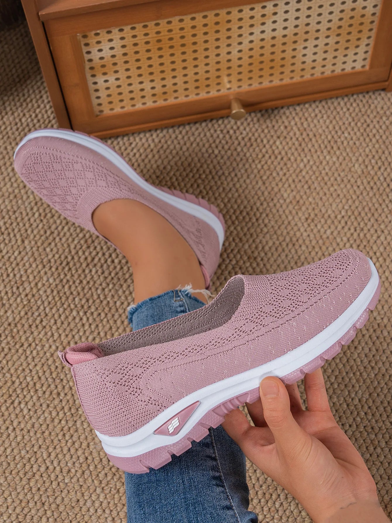 Women's Shoes Women's Sports Shoes Soft-Soled Breathable Lightweight Net Shoes Sports Walking Shoes Affordable Free Shipping
