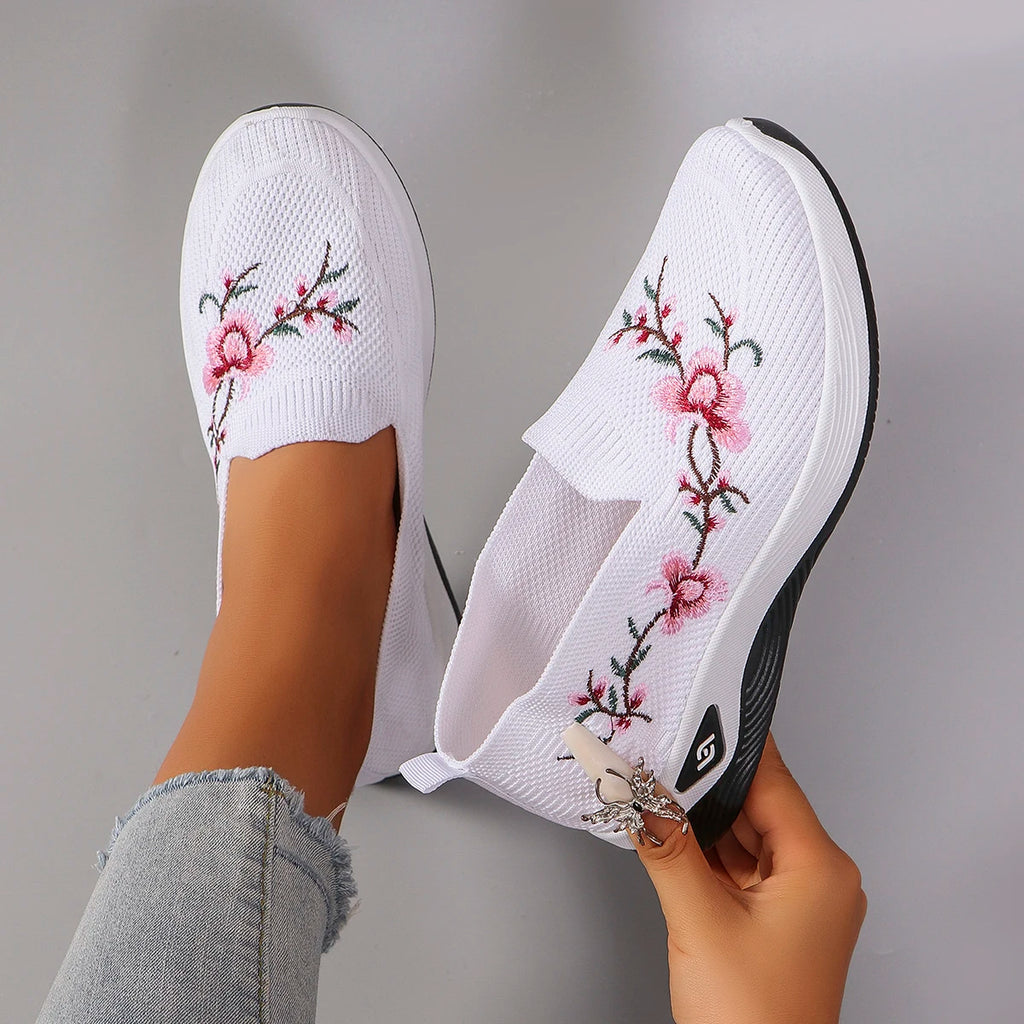 Spring and Autumn New Women's Sports Shoes, Fashionable, Breathable, Lightweight, Non-Slip, Wear-Resistant, Casual Sports Shoes, Flat Shoes, Loafers