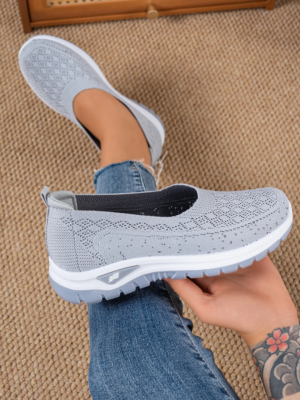 Women's Shoes Women's Sports Shoes Soft-Soled Breathable Lightweight Net Shoes Sports Walking Shoes Affordable Free Shipping