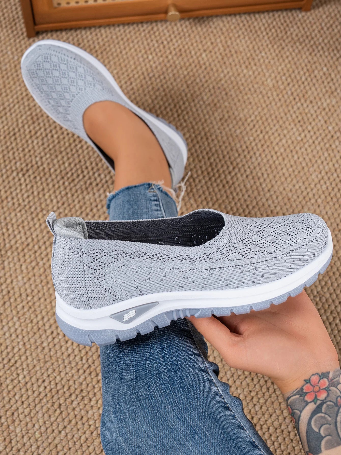 Women's Shoes Women's Sports Shoes Soft-Soled Breathable Lightweight Net Shoes Sports Walking Shoes Affordable Free Shipping