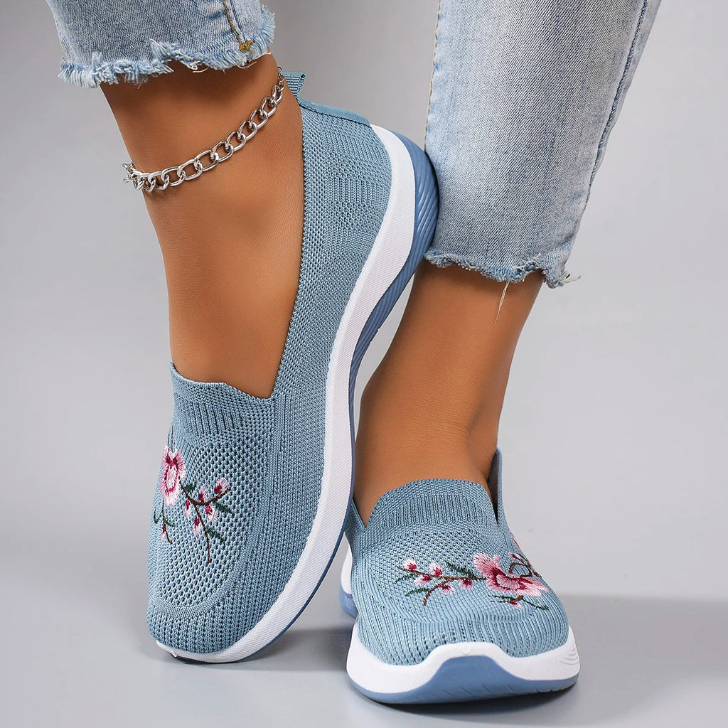 Spring and Autumn New Women's Sports Shoes, Fashionable, Breathable, Lightweight, Non-Slip, Wear-Resistant, Casual Sports Shoes, Flat Shoes, Loafers