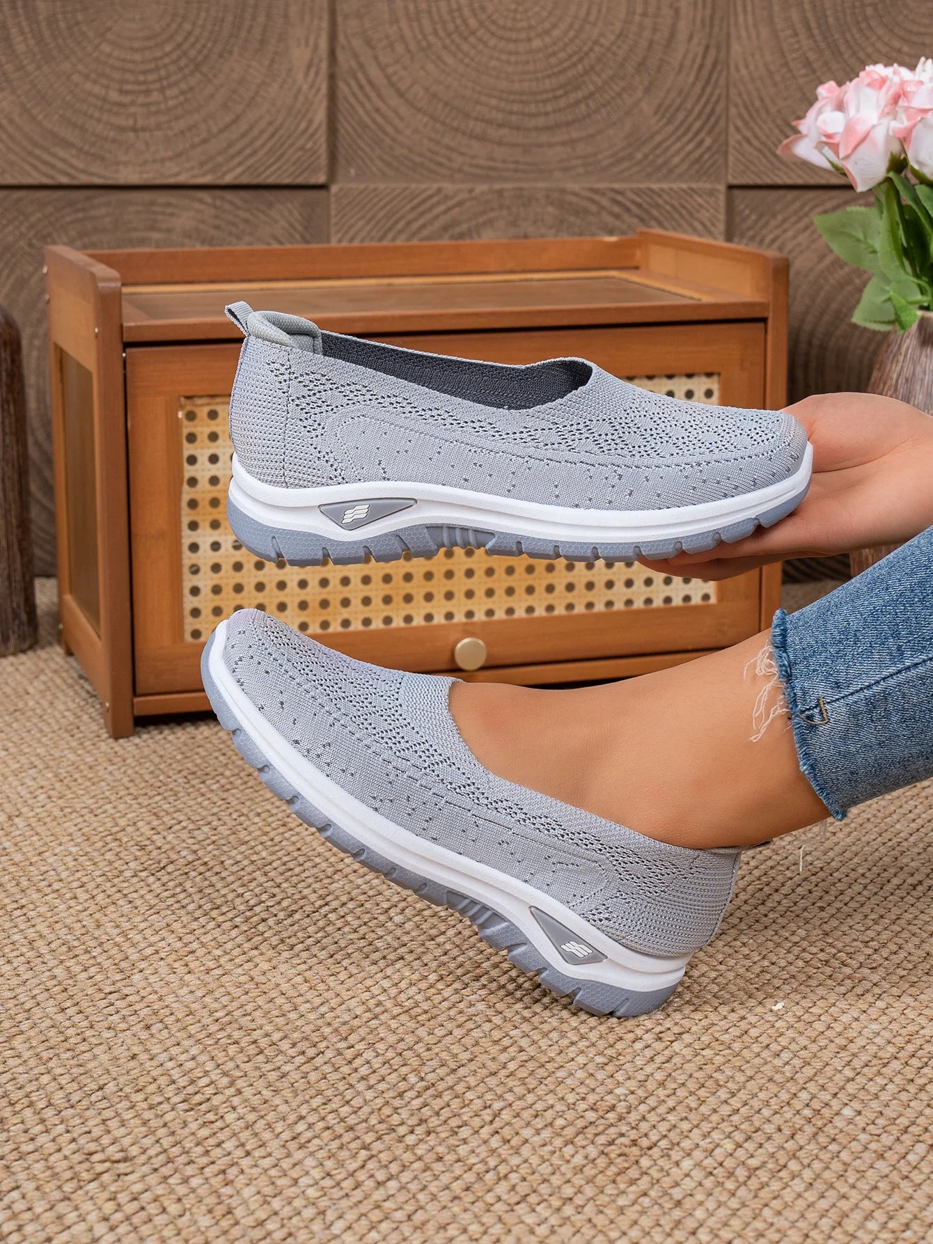 Women's Shoes Women's Sports Shoes Soft-Soled Breathable Lightweight Net Shoes Sports Walking Shoes Affordable Free Shipping