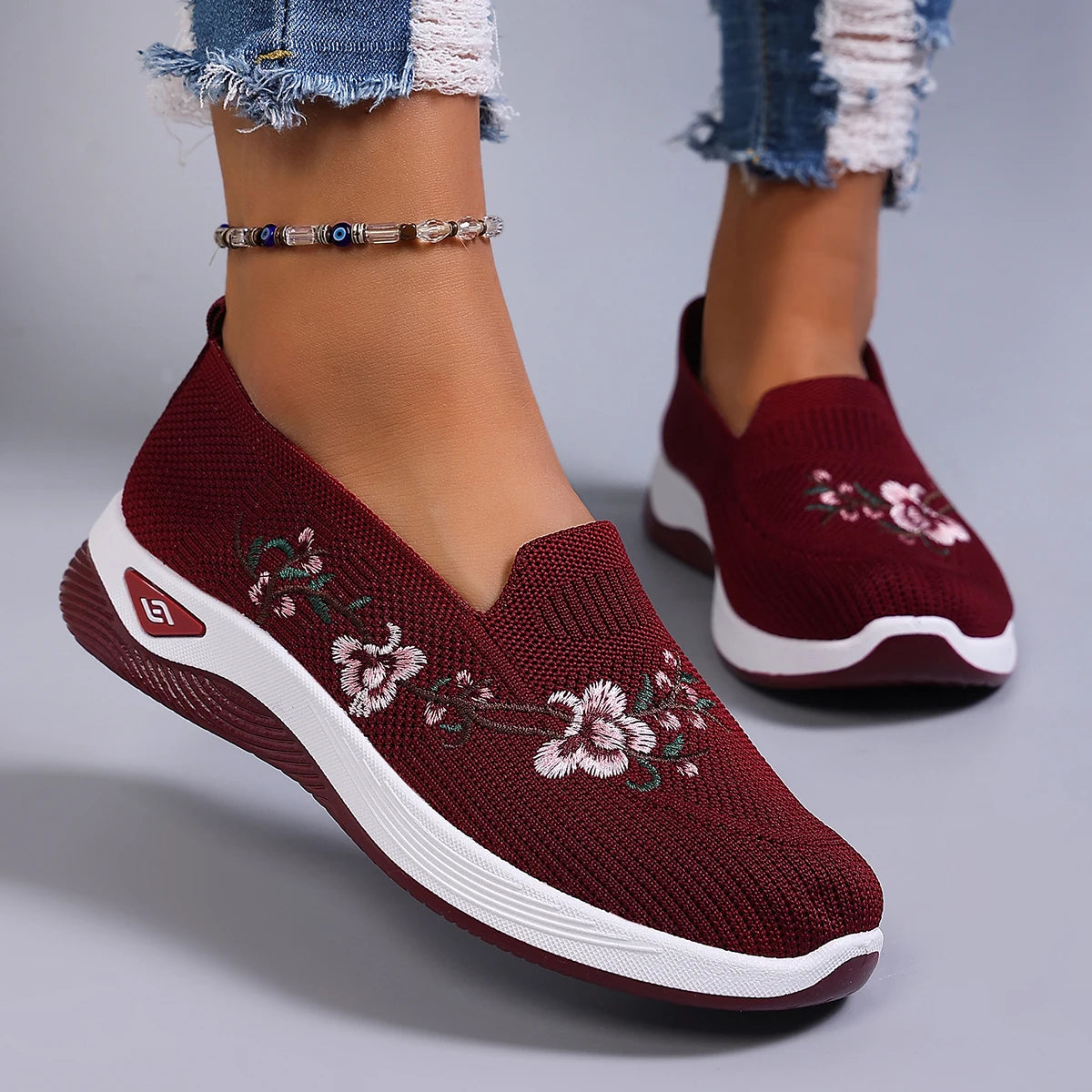 Spring and Autumn New Women's Sports Shoes, Fashionable, Breathable, Lightweight, Non-Slip, Wear-Resistant, Casual Sports Shoes, Flat Shoes, Loafers