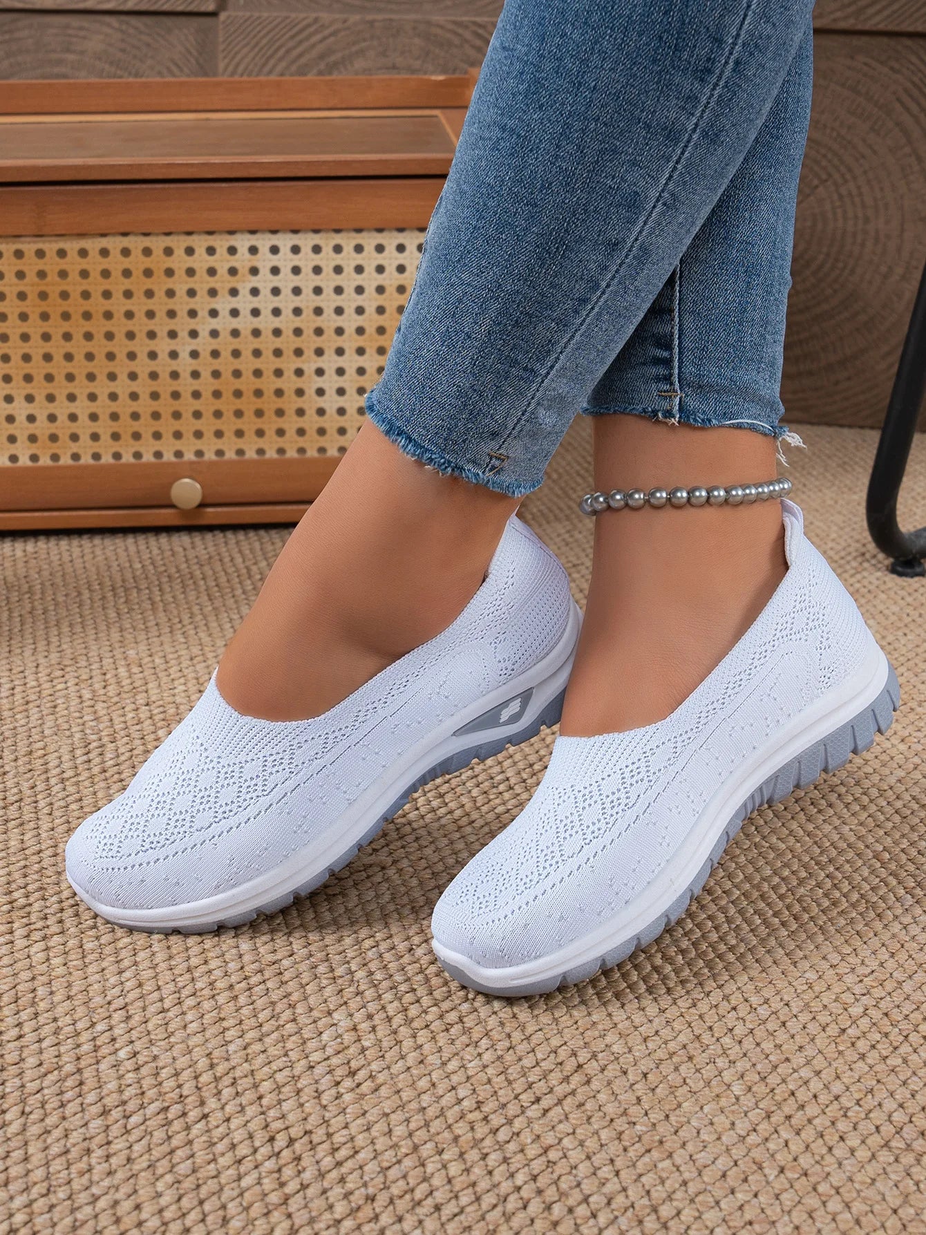 Women's Shoes Women's Sports Shoes Soft-Soled Breathable Lightweight Net Shoes Sports Walking Shoes Affordable Free Shipping
