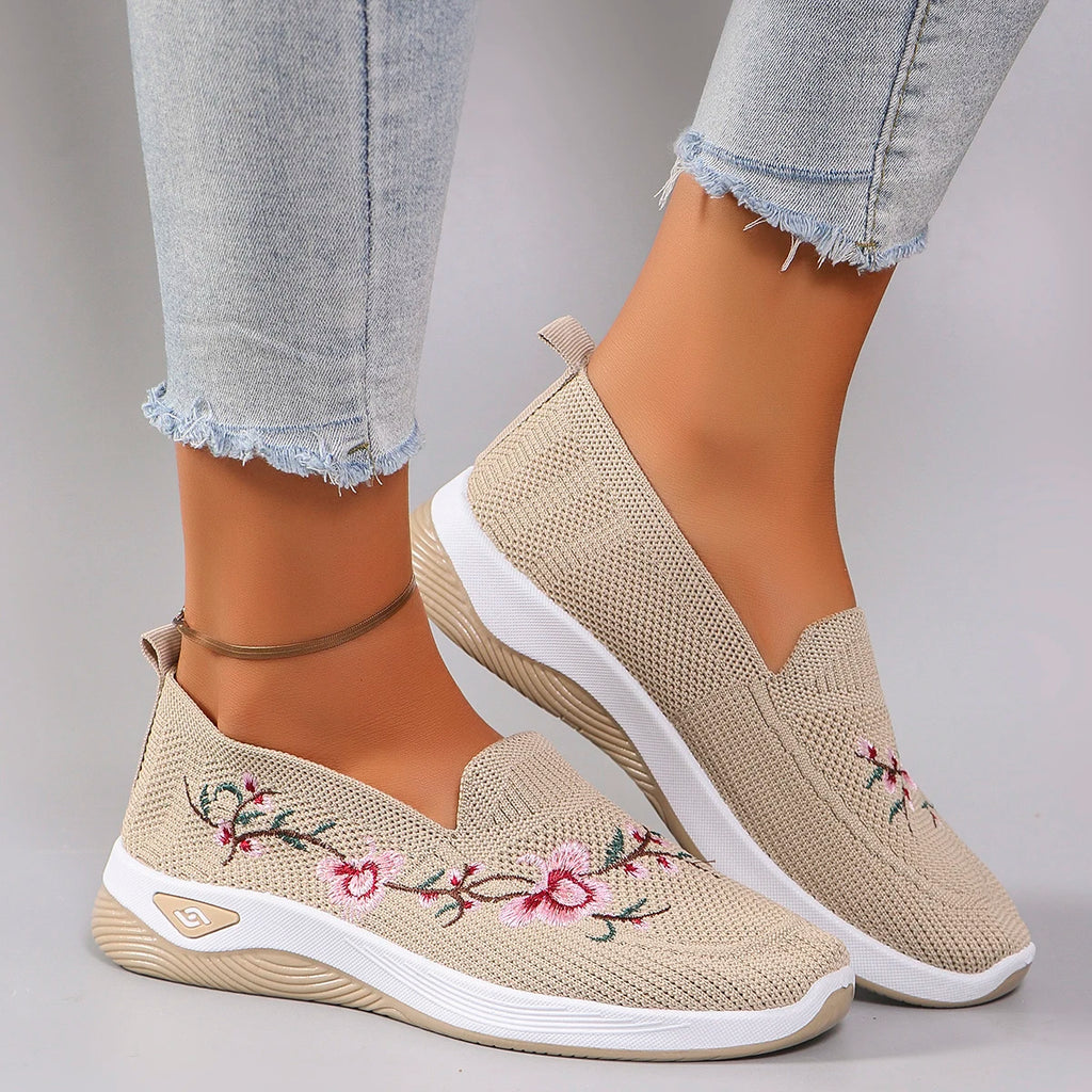 Spring and Autumn New Women's Sports Shoes, Fashionable, Breathable, Lightweight, Non-Slip, Wear-Resistant, Casual Sports Shoes, Flat Shoes, Loafers