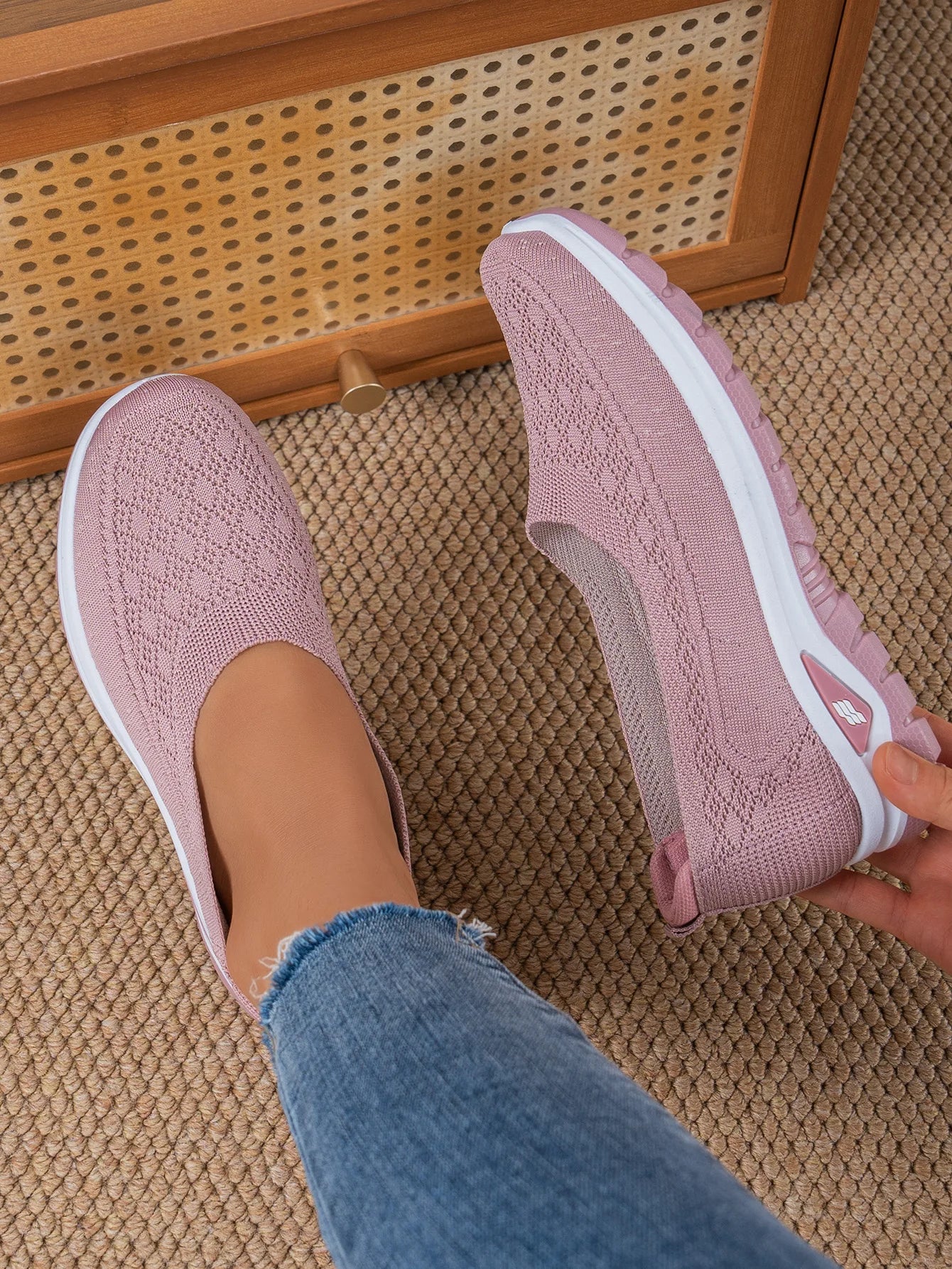 Women's Shoes Women's Sports Shoes Soft-Soled Breathable Lightweight Net Shoes Sports Walking Shoes Affordable Free Shipping