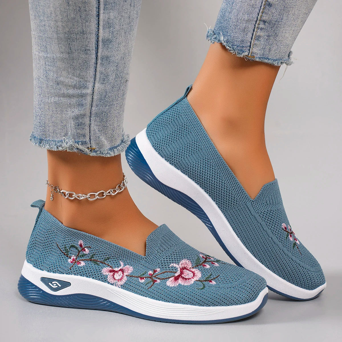 Spring and Autumn New Women's Sports Shoes, Fashionable, Breathable, Lightweight, Non-Slip, Wear-Resistant, Casual Sports Shoes, Flat Shoes, Loafers