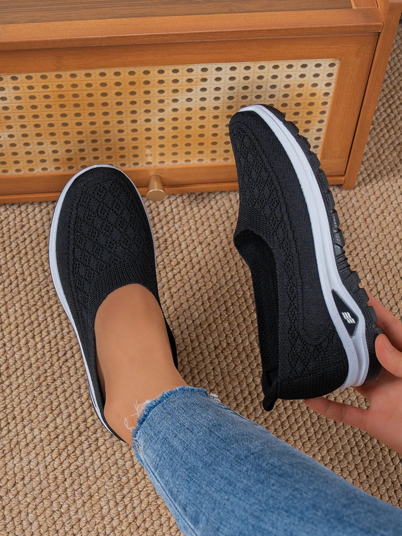 Women's Shoes Women's Sports Shoes Soft-Soled Breathable Lightweight Net Shoes Sports Walking Shoes Affordable Free Shipping